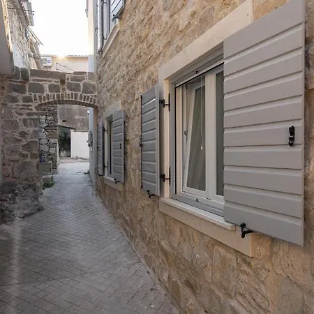 Apartment Marina *