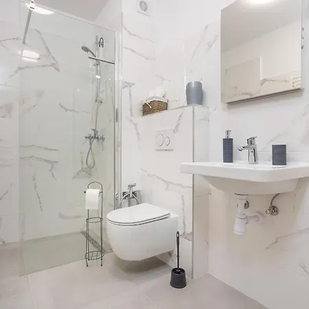 Marina Apartment *