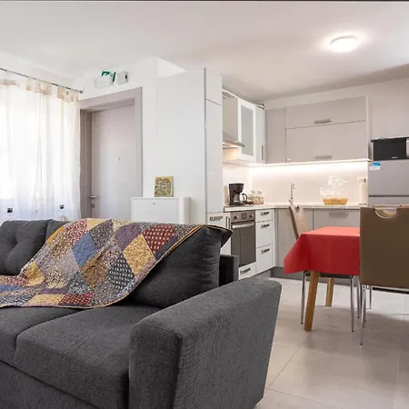 Apartment Marina *