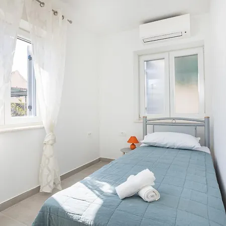 Marina Apartment *