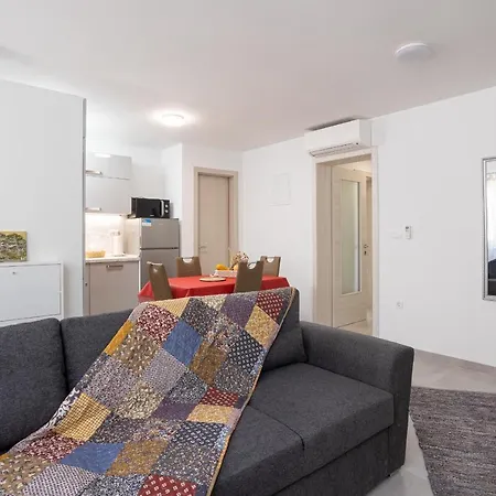 Apartment Marina *