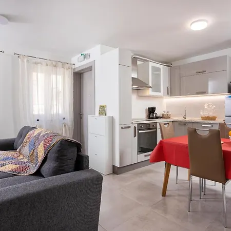 Apartment Marina