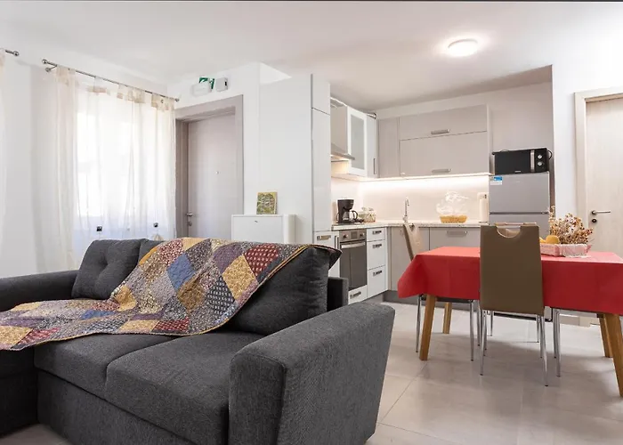 Apartament Marina *