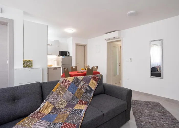Apartament Marina *